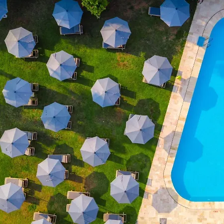 Hotel Club-e 3*