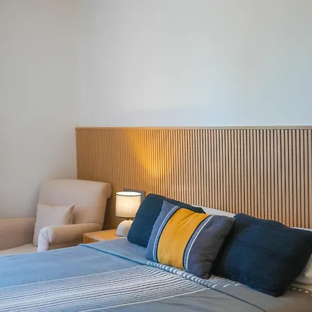 Club-e Hotel 3*
